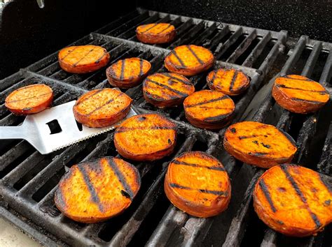 How does Salad Sweet Potato Grilled 3 oz fit into your Daily Goals - calories, carbs, nutrition