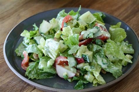 How does Salad fit into your Daily Goals - calories, carbs, nutrition