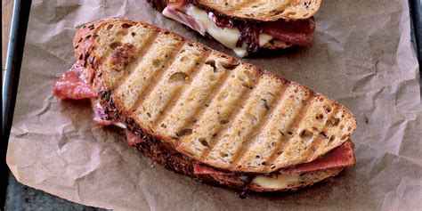 How does Salami Cheese Panini fit into your Daily Goals - calories, carbs, nutrition