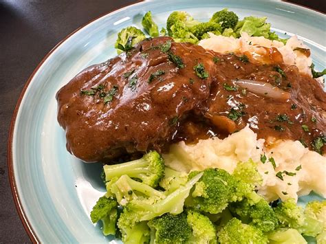 How does Salisbury Steak Plate - Food on Demand fit into your Daily Goals - calories, carbs, nutrition