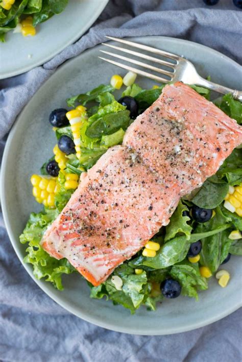 How does Salmon and Blueberry Salad (34245.3) fit into your Daily Goals - calories, carbs, nutrition