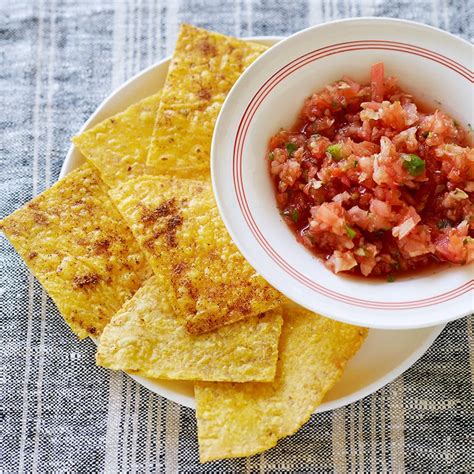 How does Salsa Corn Chips fit into your Daily Goals - calories, carbs, nutrition