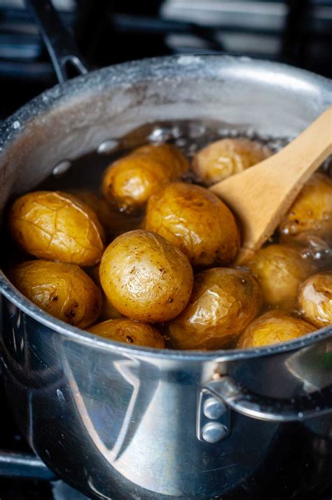 How does Salt Potatoes fit into your Daily Goals - calories, carbs, nutrition