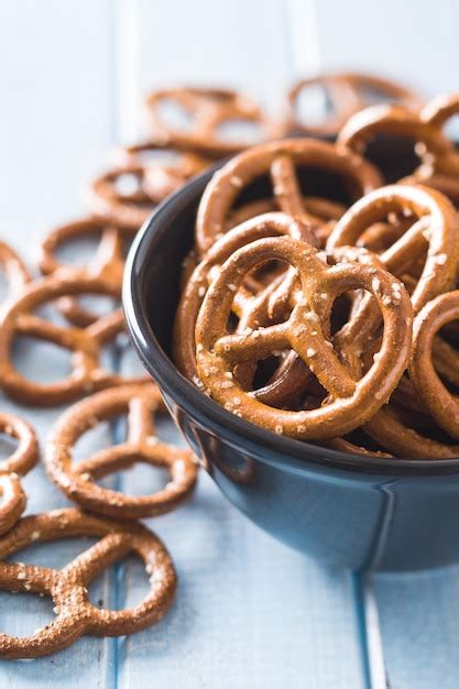 How does Salted Mini Pretzels fit into your Daily Goals - calories, carbs, nutrition