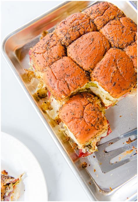 How does Sammies Sand Corned Beef Swiss & Cole Slaw fit into your Daily Goals - calories, carbs, nutrition