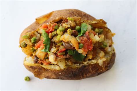 How does Samosa Stuffed Potato fit into your Daily Goals - calories, carbs, nutrition