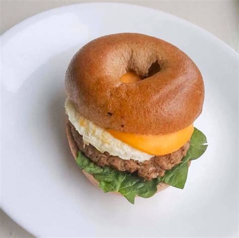 How does Sand Brkf Bagel Turkey Sausage Fried Egg & Cheese fit into your Daily Goals - calories, carbs, nutrition