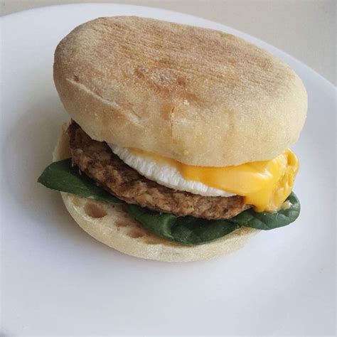 How does Sand Brkf English Muffin Turkey Sausage Fried Egg & Cheese fit into your Daily Goals - calories, carbs, nutrition