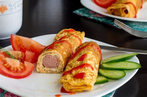 How does Sand Brkf Hot Dog Bun Omelet Spicy Sesame Vegetables fit into your Daily Goals - calories, carbs, nutrition