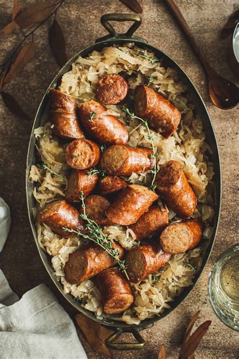 How does Sand Kielbasa Sauerkraut fit into your Daily Goals - calories, carbs, nutrition