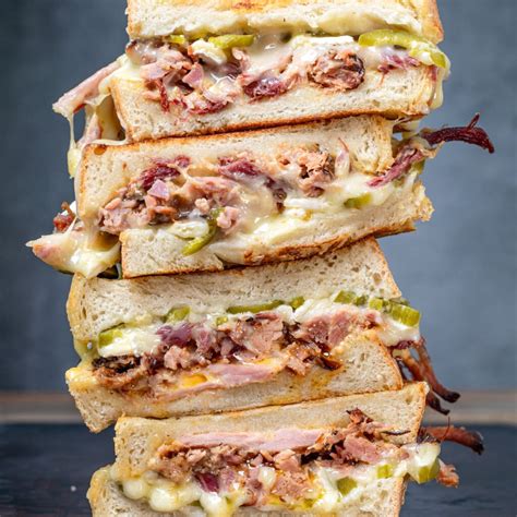 How does Sand Smoked Ham Brie & Pear Baguette fit into your Daily Goals - calories, carbs, nutrition