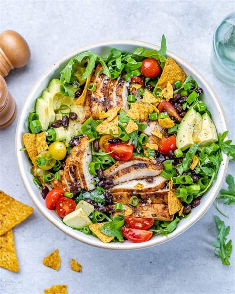 How does Santa Fe Chicken Salad fit into your Daily Goals - calories, carbs, nutrition