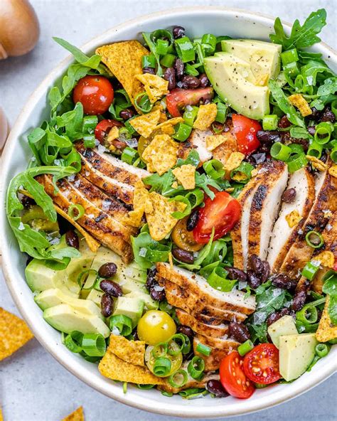 How does Santa Fe Salad fit into your Daily Goals - calories, carbs, nutrition