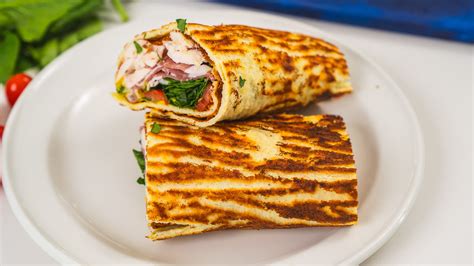 How does Sausage, Egg, and Cheese Flatbread fit into your Daily Goals - calories, carbs, nutrition