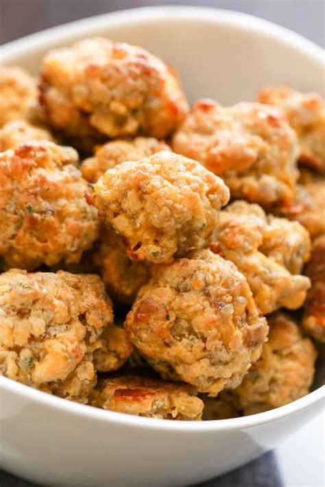 How does Sausage Balls fit into your Daily Goals - calories, carbs, nutrition