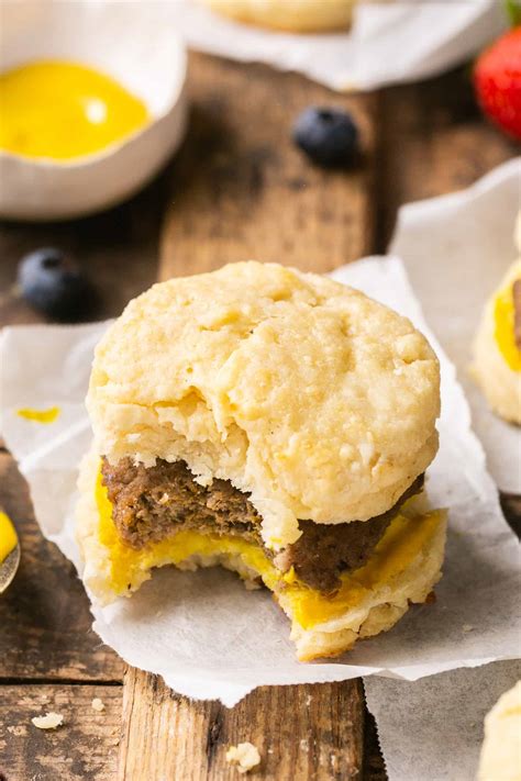 How does Sausage Biscuit / no Cheese fit into your Daily Goals - calories, carbs, nutrition