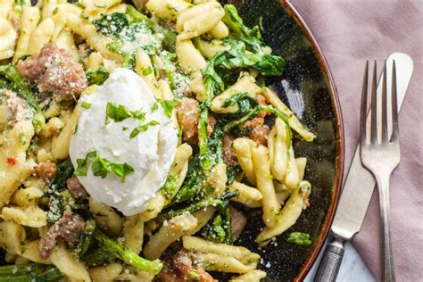 How does Sausage Broccoli Rabe Cavatelli (69598.1) fit into your Daily Goals - calories, carbs, nutrition