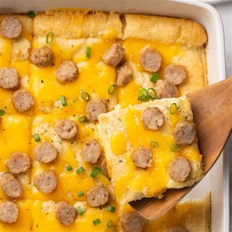 How does Sausage Egg and Cheddar Pizza fit into your Daily Goals - calories, carbs, nutrition