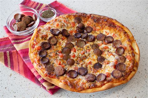 How does Sausage Pizza (7