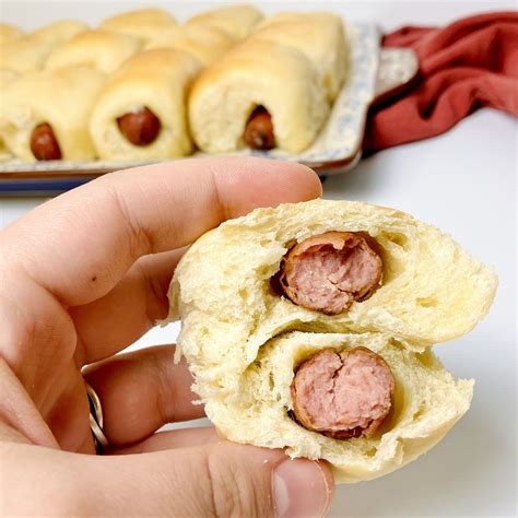 How does Sausage Wrap Rolls fit into your Daily Goals - calories, carbs, nutrition