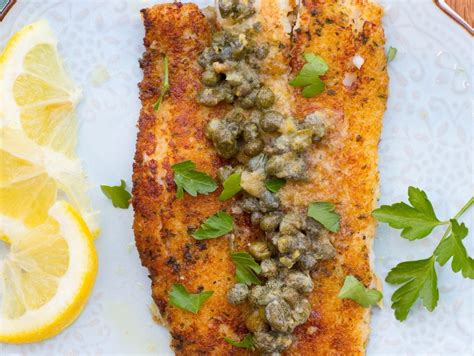 How does SautA©ed Flounder fit into your Daily Goals - calories, carbs, nutrition