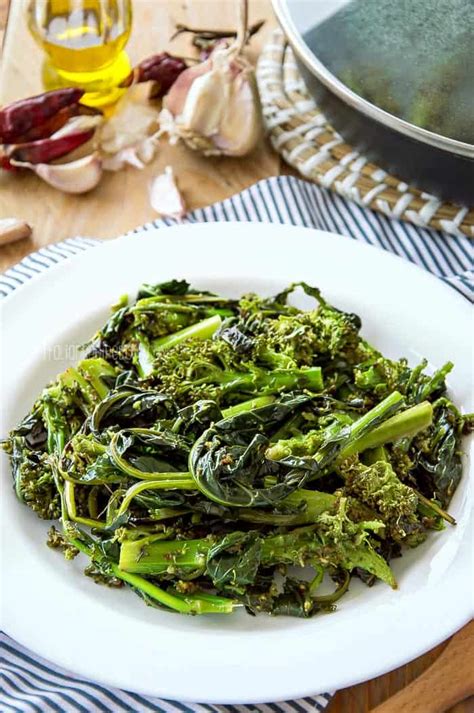 How does Sauteed Broccoli Rabe fit into your Daily Goals - calories, carbs, nutrition