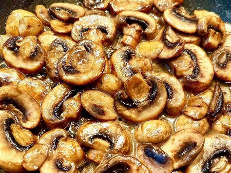 How does Sauteed Mushrooms, Sliced fit into your Daily Goals - calories, carbs, nutrition