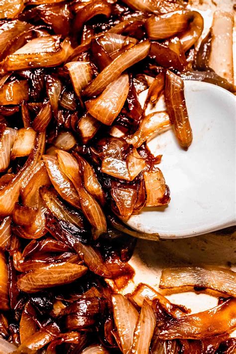 How does Sauteed Onions fit into your Daily Goals - calories, carbs, nutrition