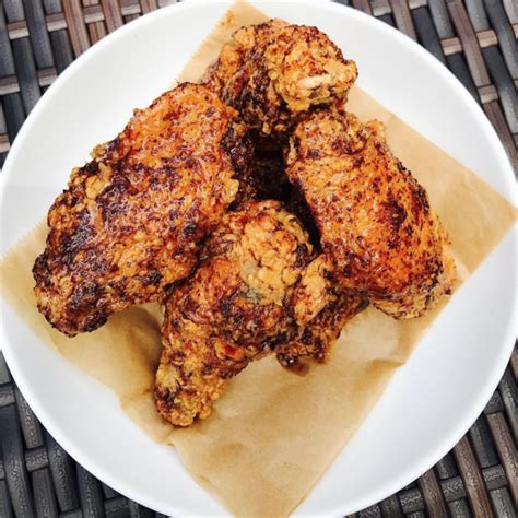 How does Savannah Fried Chicken Salad fit into your Daily Goals - calories, carbs, nutrition