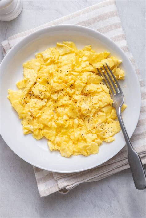 How does Scrambled Eggs - Bistro fit into your Daily Goals - calories, carbs, nutrition