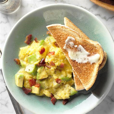 How does Scrambled Eggs with Bacon and Avocado fit into your Daily Goals - calories, carbs, nutrition