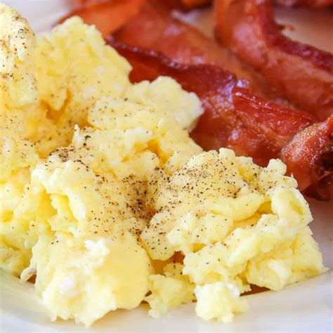 How does Scrambled Eggs with Cream Cheese fit into your Daily Goals - calories, carbs, nutrition