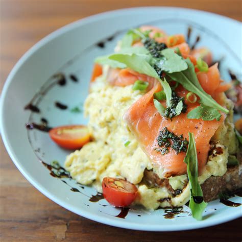 How does Scrambled Eggs with Lox & Cream Cheese fit into your Daily Goals - calories, carbs, nutrition