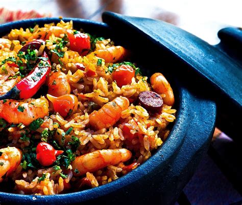 How does Seafood Chicken and Andouille Paella fit into your Daily Goals - calories, carbs, nutrition