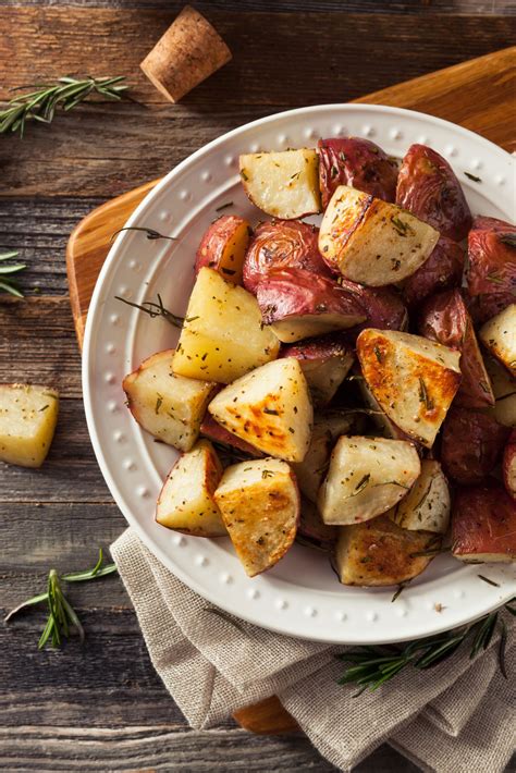 How does Seasoned Roasted Red Potatoes fit into your Daily Goals - calories, carbs, nutrition