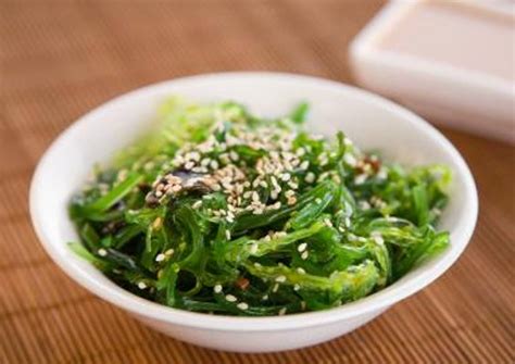 How does Seaweed Salad CONV 1/4 Cup fit into your Daily Goals - calories, carbs, nutrition