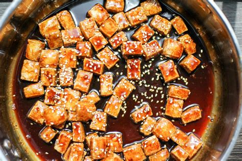 How does Sesame Tofu fit into your Daily Goals - calories, carbs, nutrition
