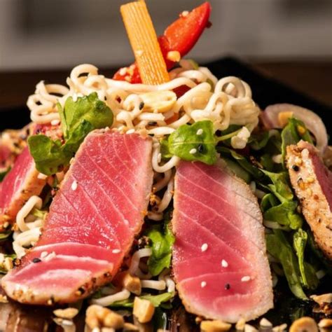 How does Seven Spice Ahi Salad fit into your Daily Goals - calories, carbs, nutrition