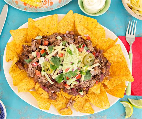 How does Shredded Beef Nachos fit into your Daily Goals - calories, carbs, nutrition