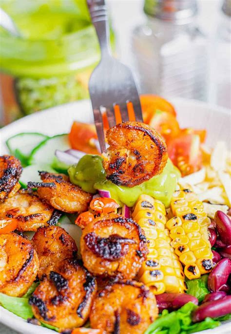 How does Shrimp Bowl Cajun Blackened fit into your Daily Goals - calories, carbs, nutrition