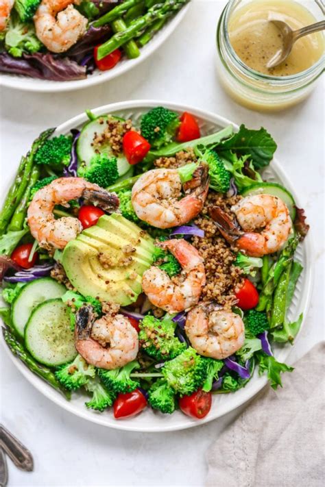 How does Shrimp Salada del Sol fit into your Daily Goals - calories, carbs, nutrition