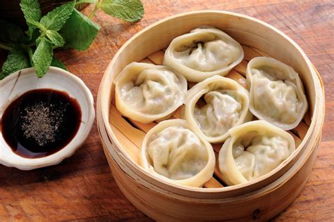 How does Shrimp and Seafood Dumplings fit into your Daily Goals - calories, carbs, nutrition