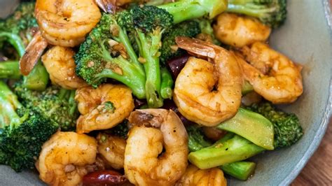 How does Shrimp with Broccoli fit into your Daily Goals - calories, carbs, nutrition