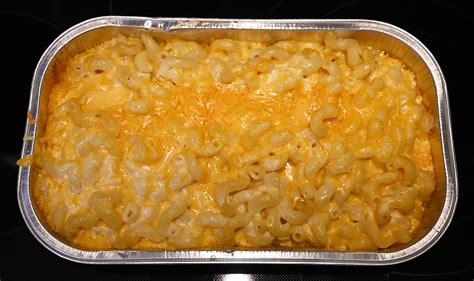 How does Signature Macaroni and Cheese (762.0) fit into your Daily Goals - calories, carbs, nutrition