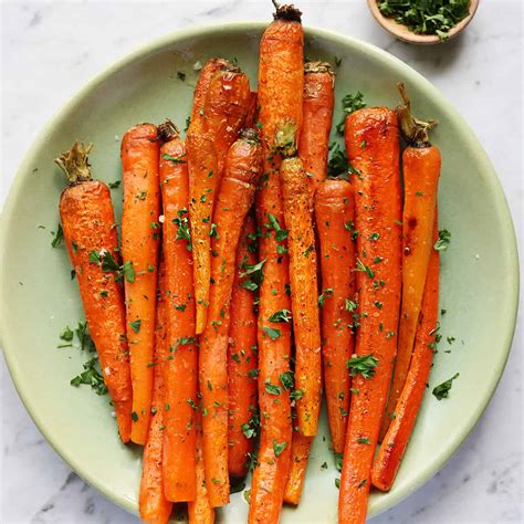 How does Simply Roasted Carrots fit into your Daily Goals - calories, carbs, nutrition