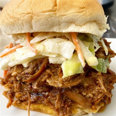 How does SimplyFit BBQ Pulled Pork fit into your Daily Goals - calories, carbs, nutrition