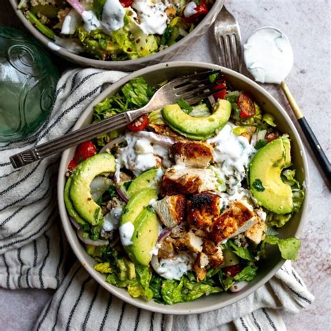 How does SimplyFit Cajun Chicken Salad fit into your Daily Goals - calories, carbs, nutrition