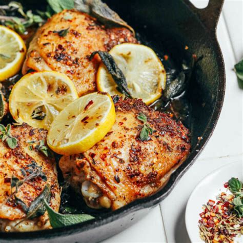How does SimplyFit Chicken, Baked Lemon Herb fit into your Daily Goals - calories, carbs, nutrition
