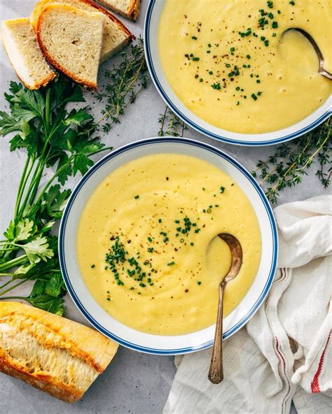 How does Skinny Potato Leek Soup 16 oz fit into your Daily Goals - calories, carbs, nutrition