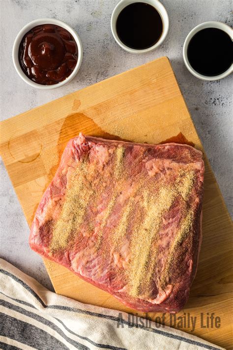 How does Sliced BBQ Beef Brisket fit into your Daily Goals - calories, carbs, nutrition